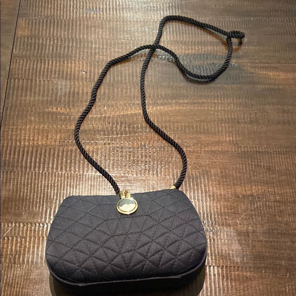 Vintage Elan Elegant Black Quilted Shoulder Bag Gold Accent